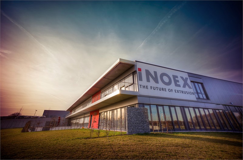 <p>Der iNOEX Hauptsitz im niedersächsischen Melle. Die offene Firmenkultur widerspiegelt sich in der Architektur.</p>